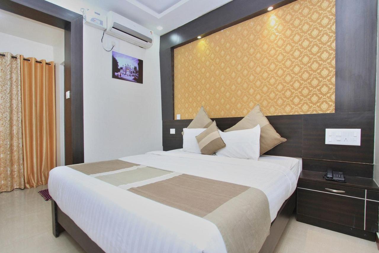Hotel Aishwarya Le Royal Mysore Exterior foto